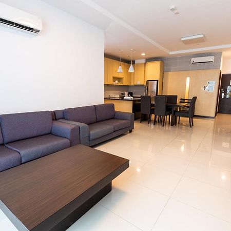 Luco Apartments @ Imperial Suites クチン エクステリア 写真